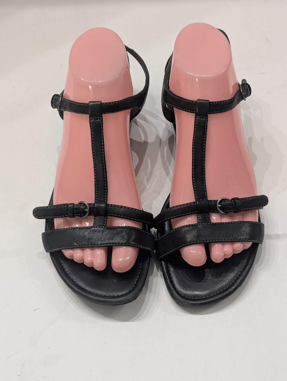 ECCO Women's 39/8 Black Leather Strappy Sandals